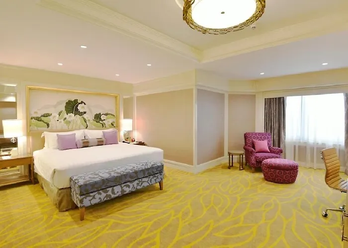 Greenbelt Five Star Breakfast Gym Swim Fast Internet Apartment *
