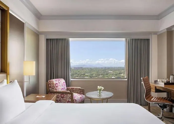 Greenbelt Five Star Breakfast Gym Swim Fast Internet Apartment Manila