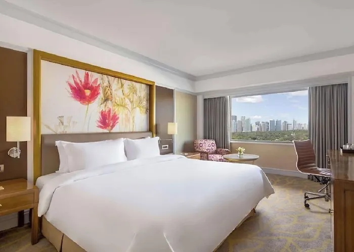 Greenbelt Five Star Breakfast Gym Swim Fast Internet * Manila
